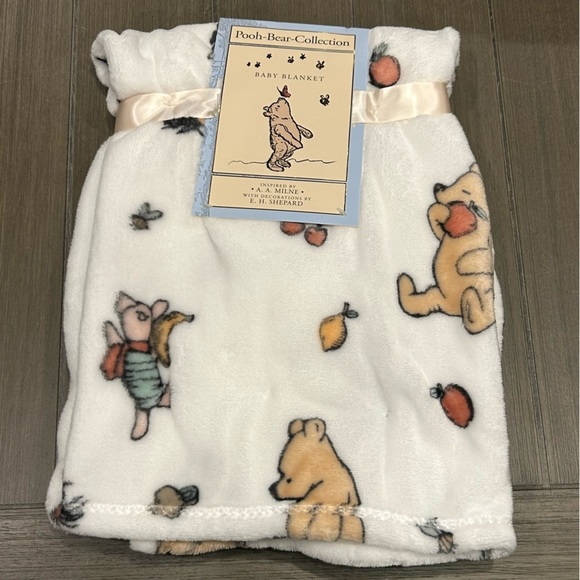 Winnie the Pooh Baby Blanket - Picture 1 of 6